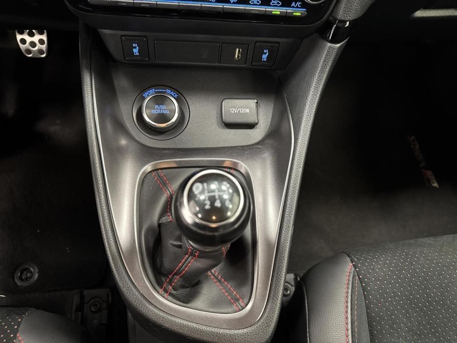 TOYOTA GR Yaris 2021
