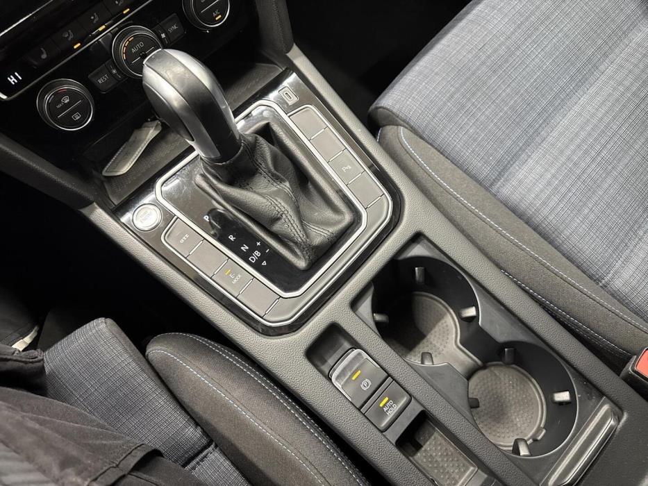 VOLKSWAGEN Passat 2020