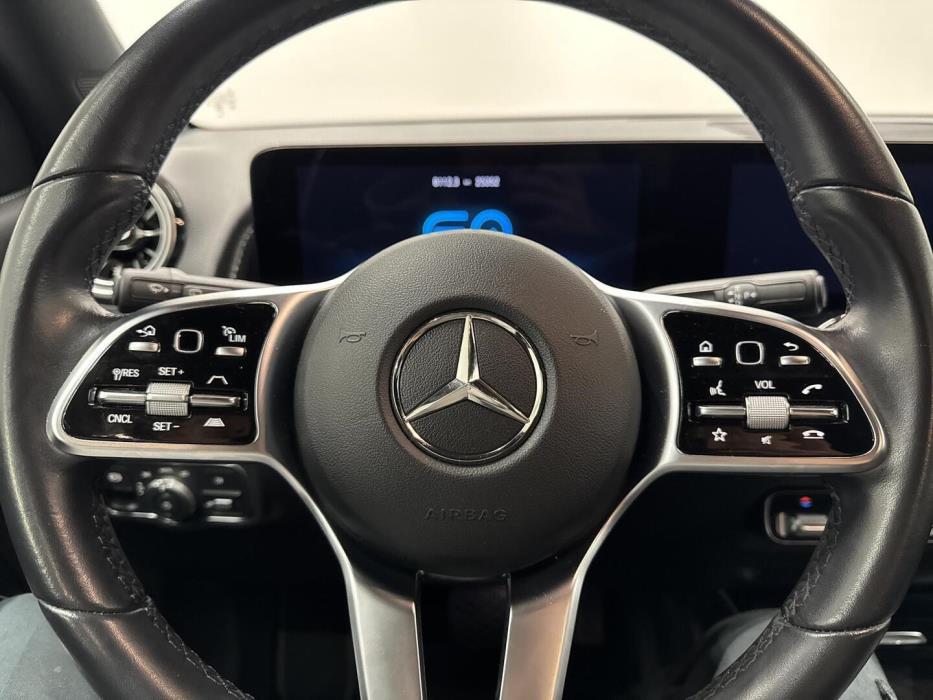 MERCEDES-BENZ EQB 2023