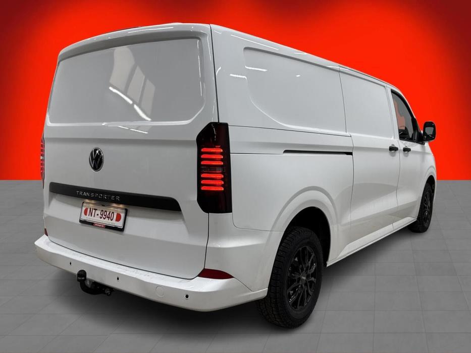 VOLKSWAGEN TRANSPORTER 2025