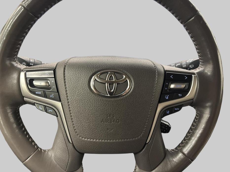TOYOTA LAND CRUISER 2019