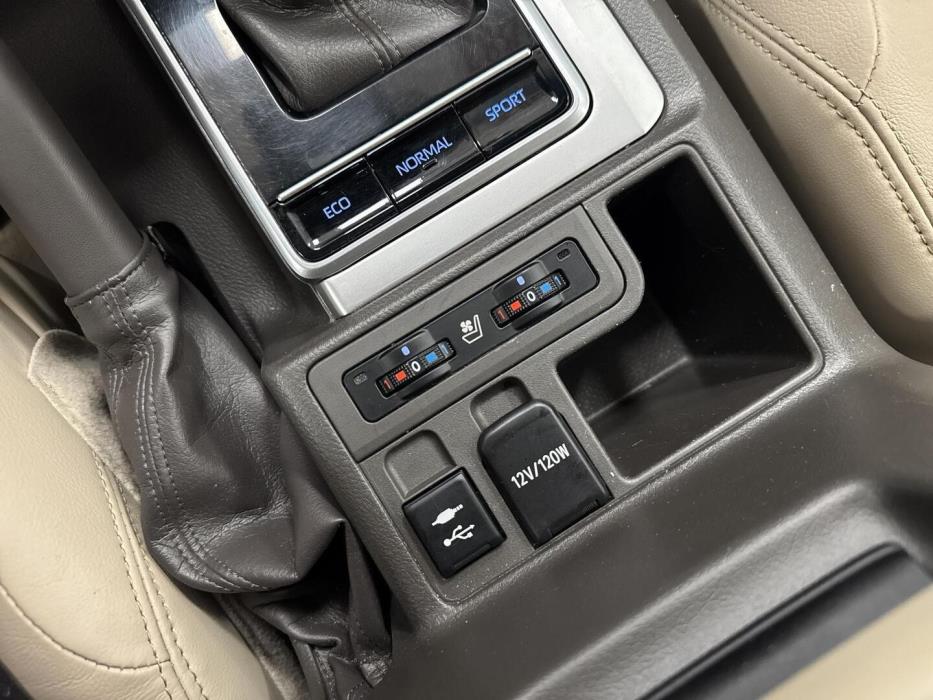TOYOTA LAND CRUISER 2019