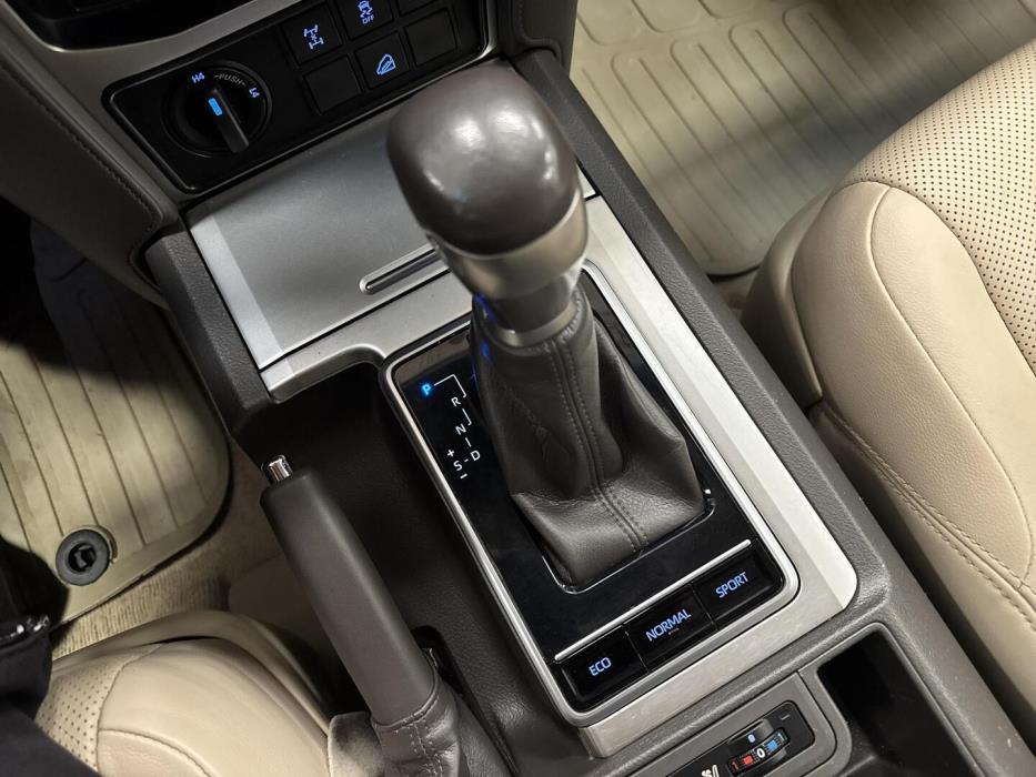 TOYOTA LAND CRUISER 2019