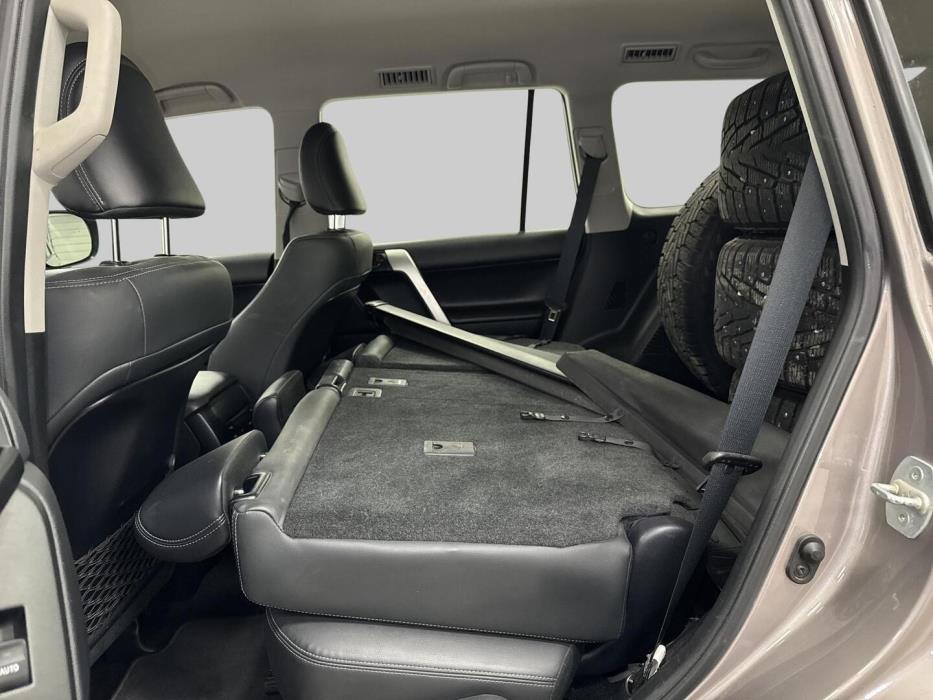 TOYOTA LAND CRUISER 2019