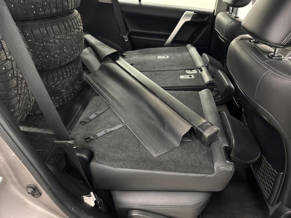 TOYOTA LAND CRUISER 2019