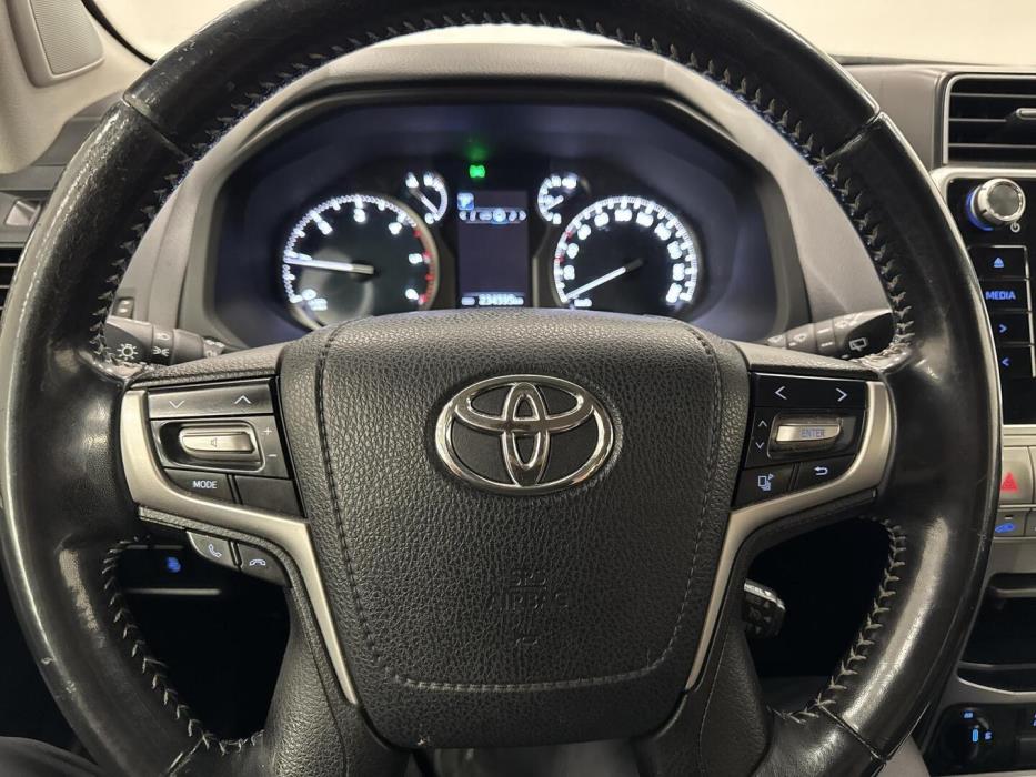 TOYOTA LAND CRUISER 2019