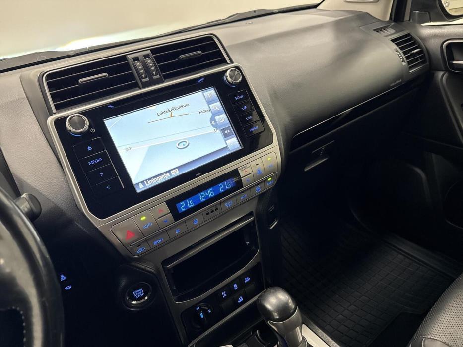TOYOTA LAND CRUISER 2019
