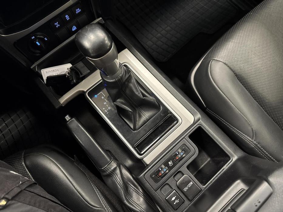 TOYOTA LAND CRUISER 2019