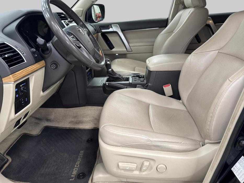 TOYOTA LAND CRUISER 2020