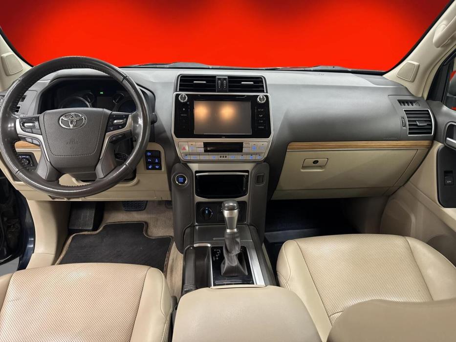 TOYOTA LAND CRUISER 2020