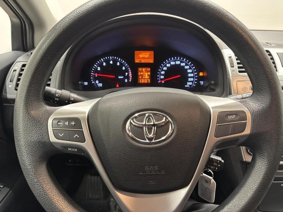 TOYOTA Avensis 2014