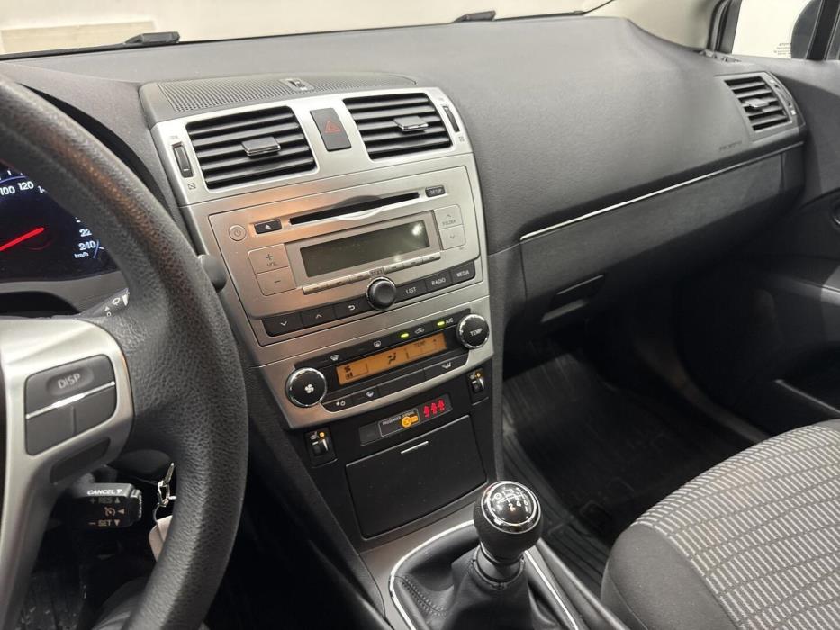 TOYOTA Avensis 2014