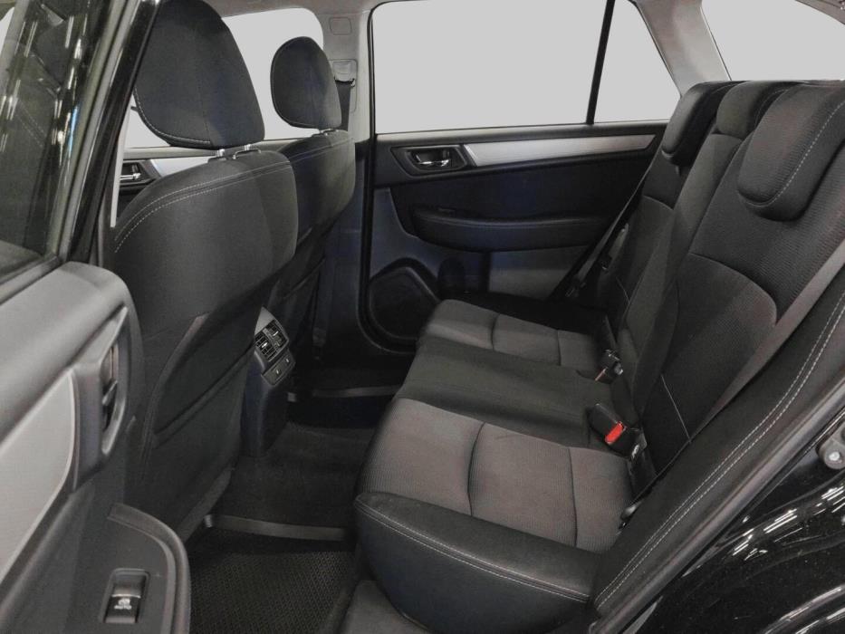 SUBARU Outback 2016