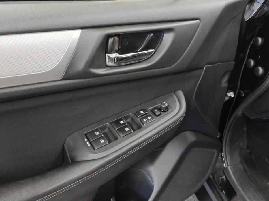 SUBARU Outback 2016