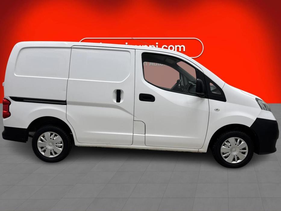 NISSAN NV200 2016