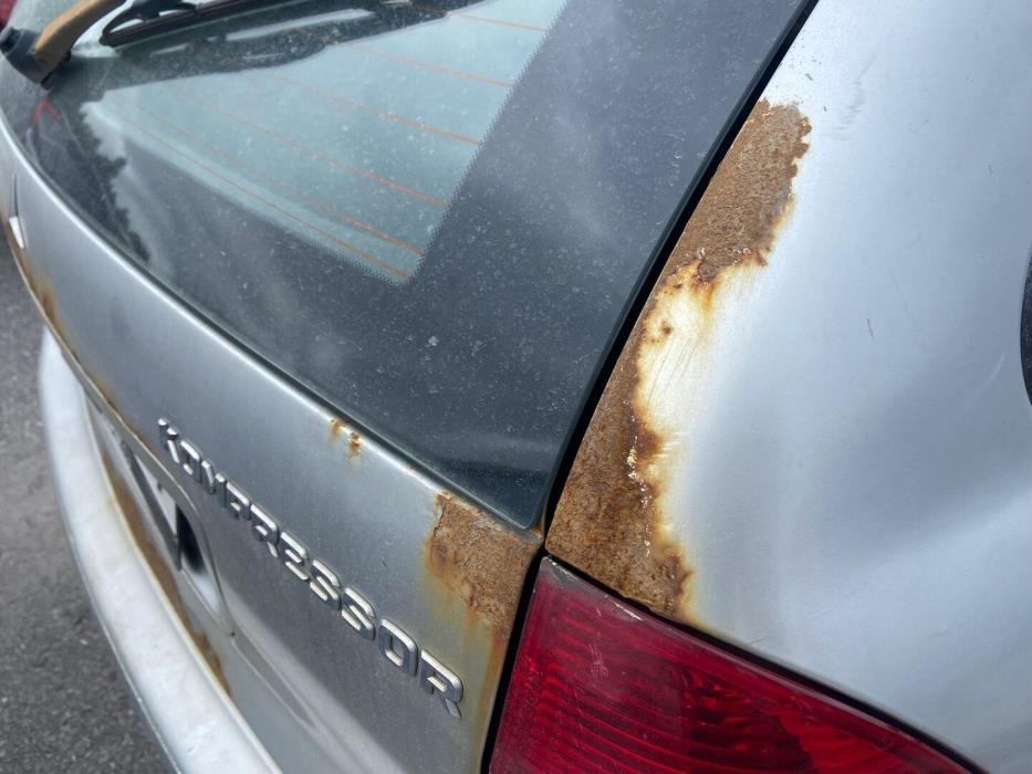 MERCEDES-BENZ C 2004