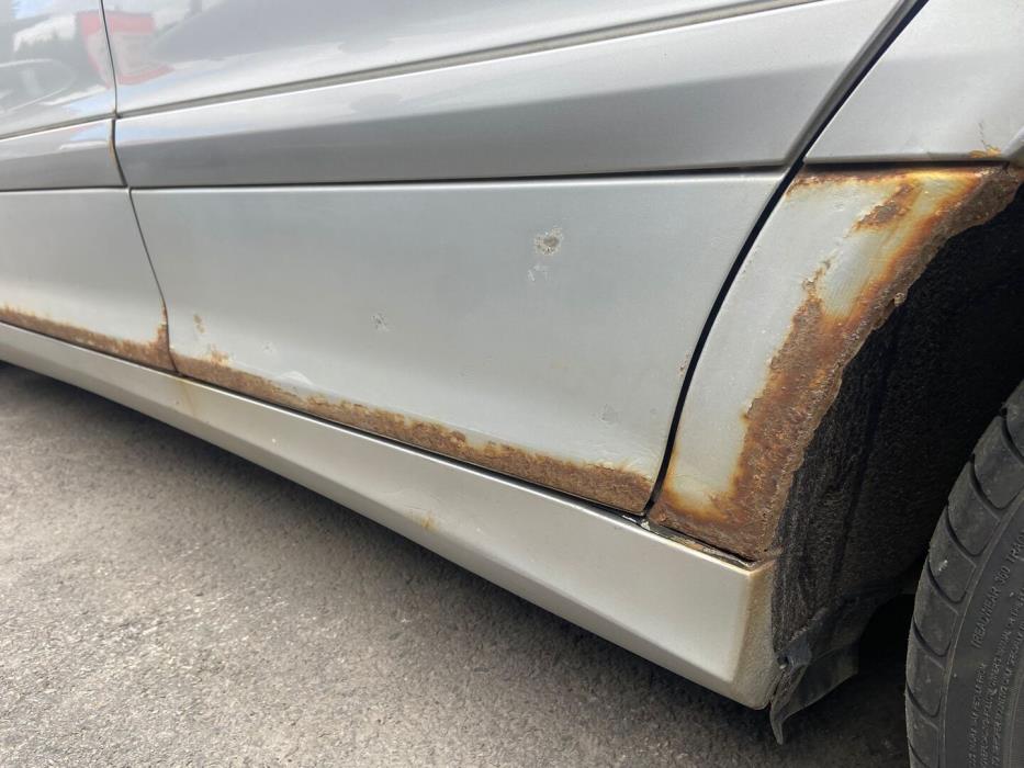 MERCEDES-BENZ C 2004