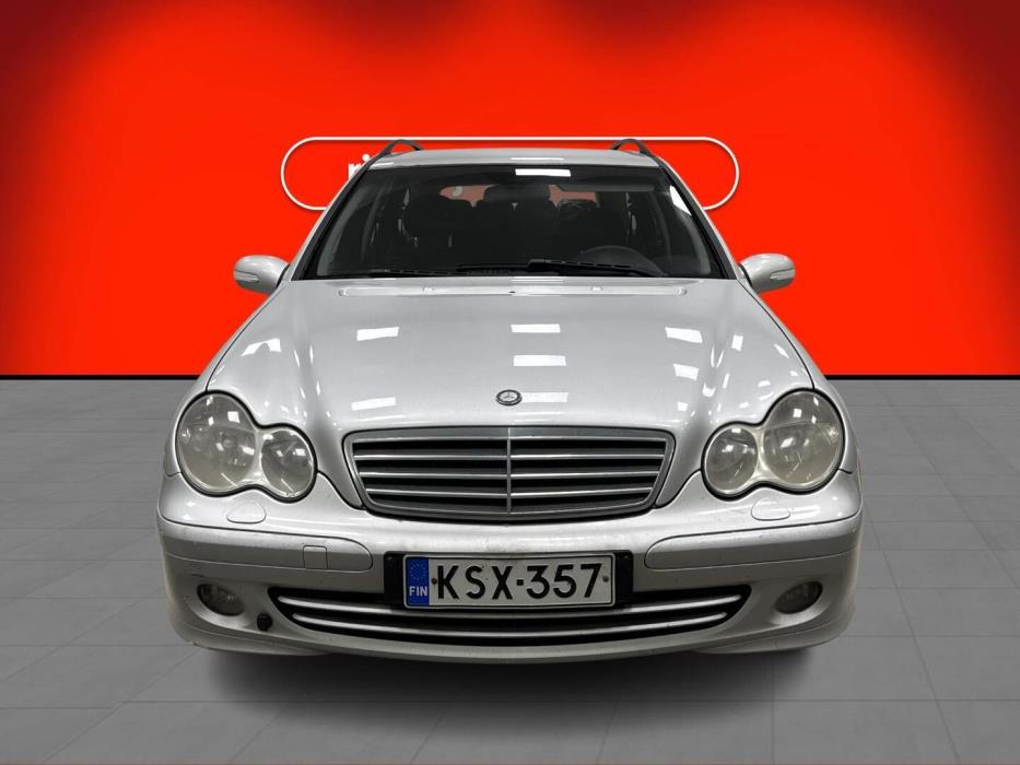 MERCEDES-BENZ C 2004