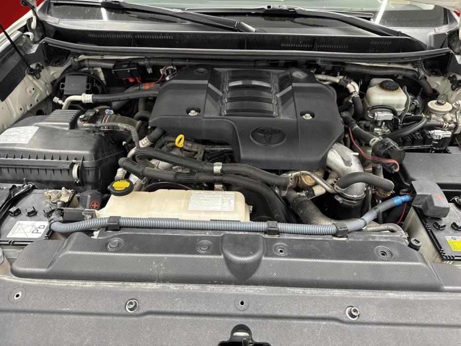 TOYOTA LAND CRUISER 2014