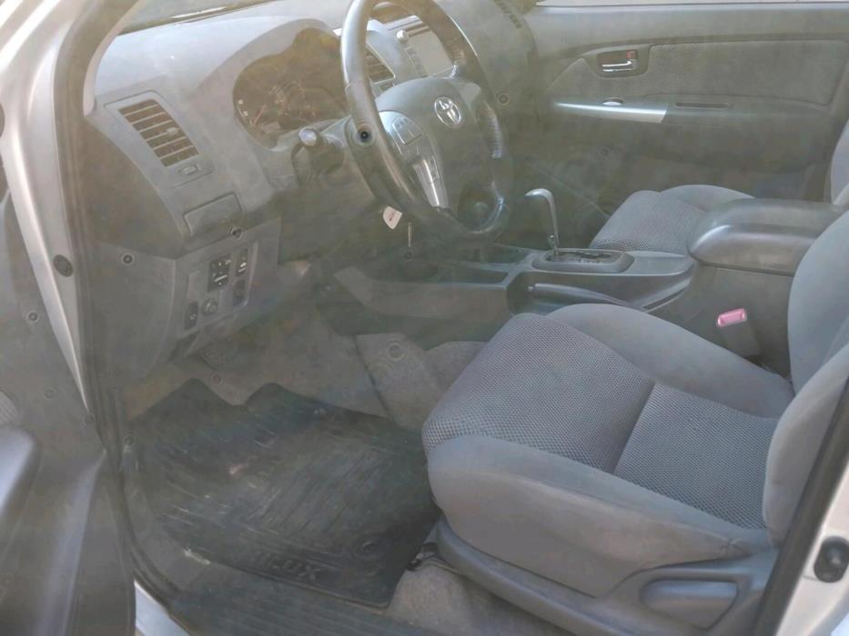 TOYOTA HILUX 2014