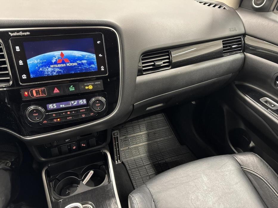 MITSUBISHI Outlander PHEV 2018