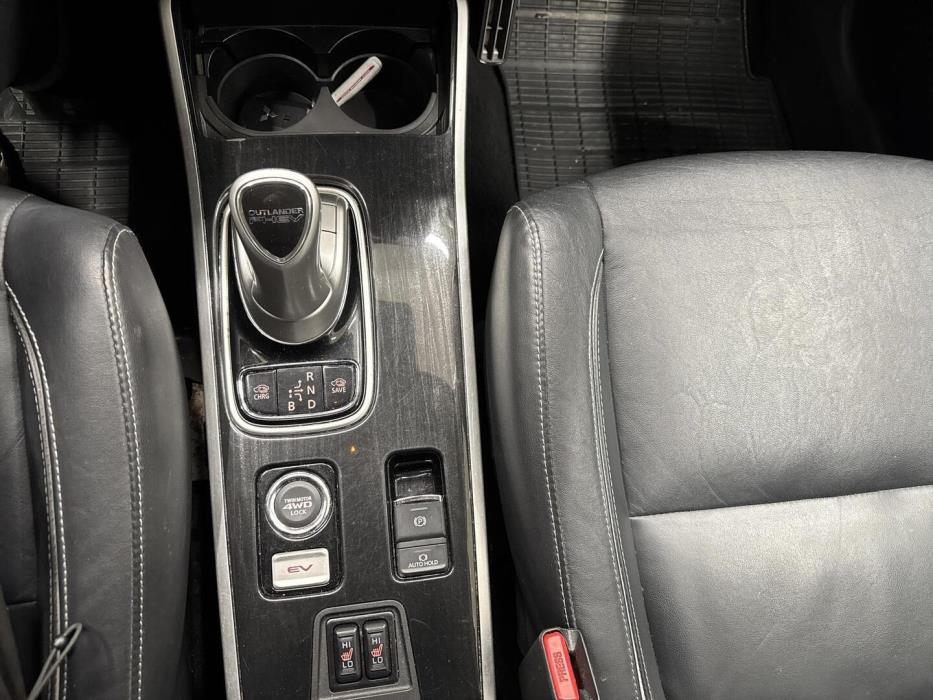 MITSUBISHI Outlander PHEV 2018