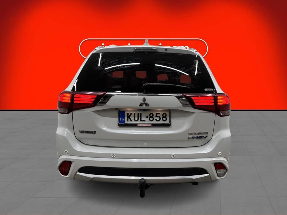 MITSUBISHI Outlander PHEV 2018