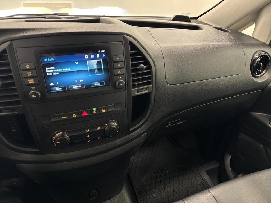 MERCEDES-BENZ Vito 2022