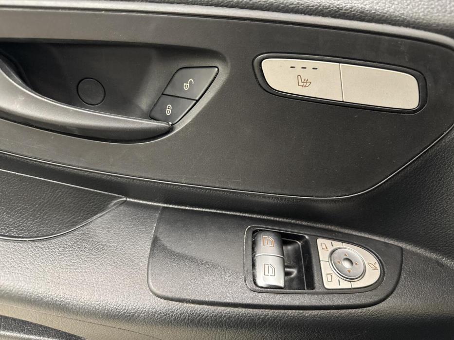 MERCEDES-BENZ Vito 2022