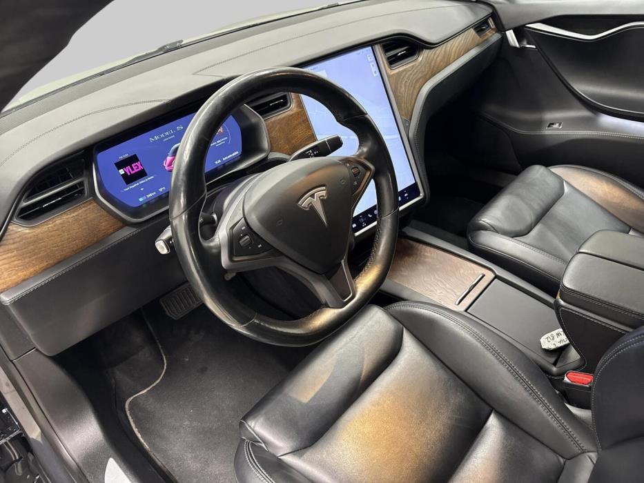 TESLA Model S 2020