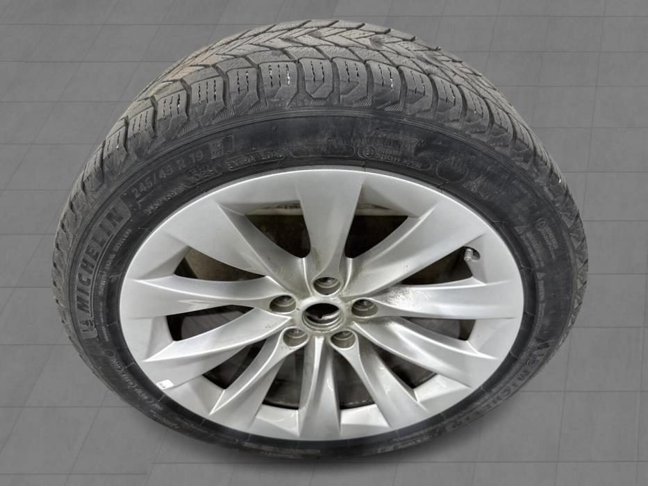 TESLA Model S 2020