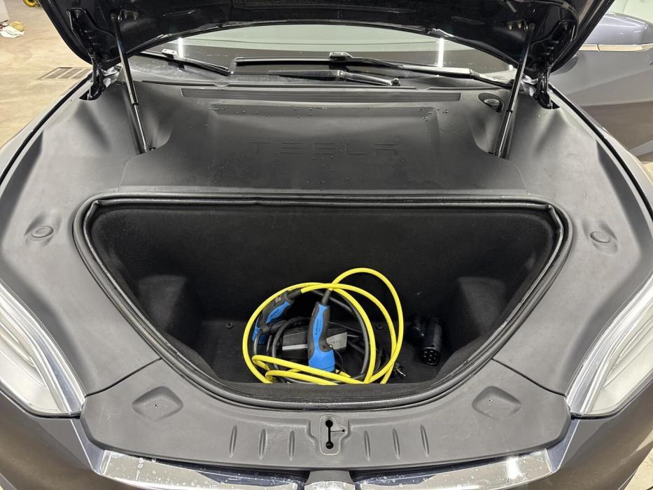 TESLA Model S 2020