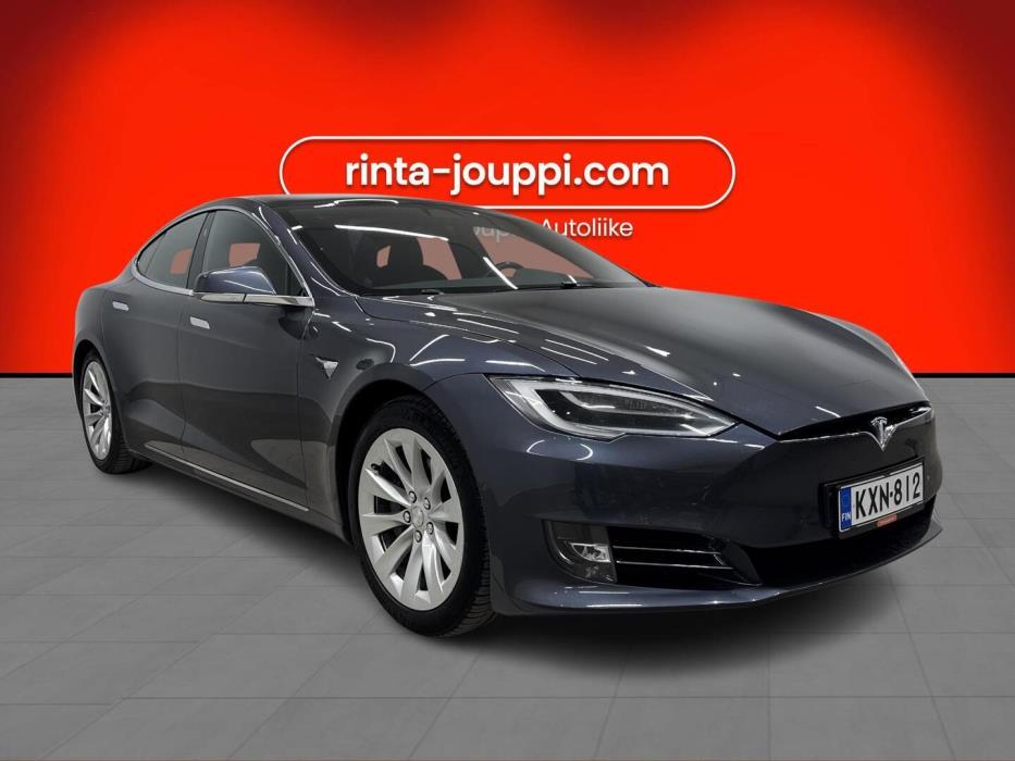 TESLA Model S 2020