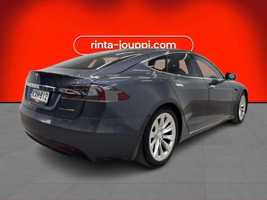 TESLA Model S 2020