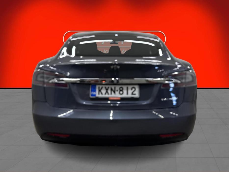 TESLA Model S 2020