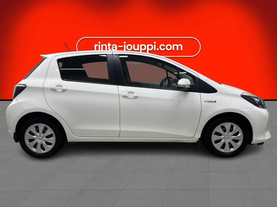 TOYOTA Yaris 2013