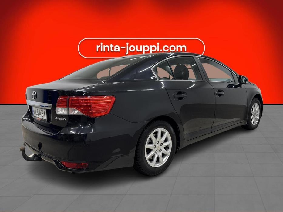 TOYOTA Avensis 2013