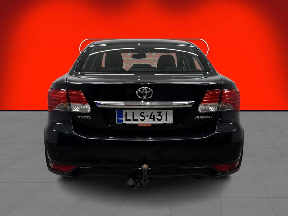 TOYOTA Avensis 2013