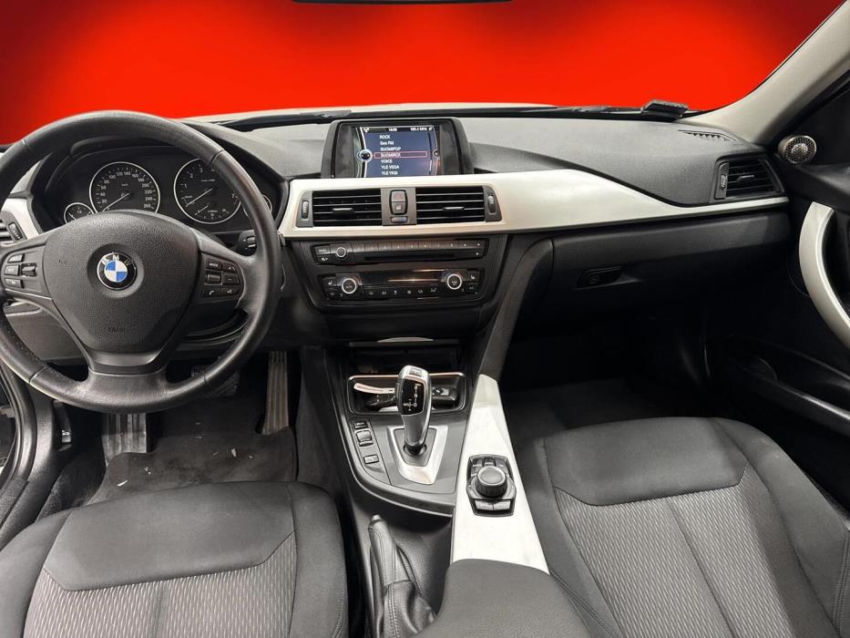 BMW 320 2012