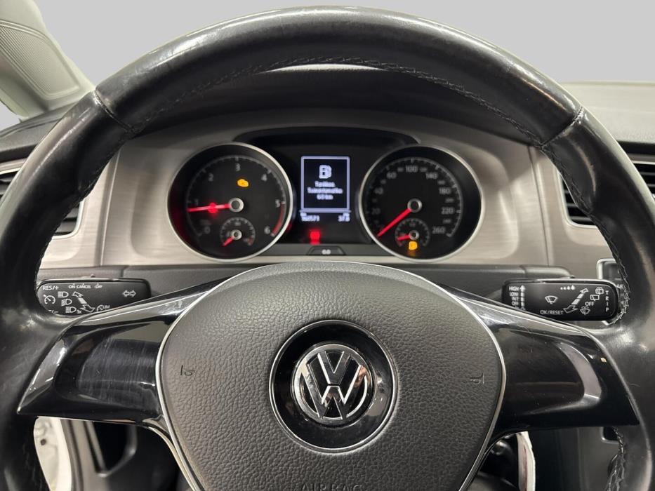 VOLKSWAGEN Golf 2015
