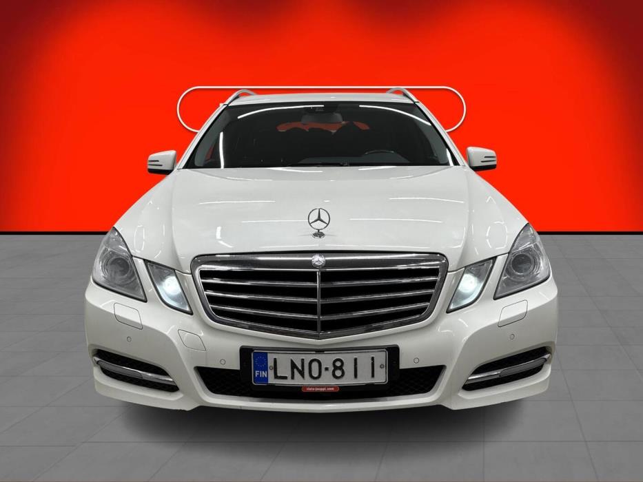 MERCEDES-BENZ E 2010