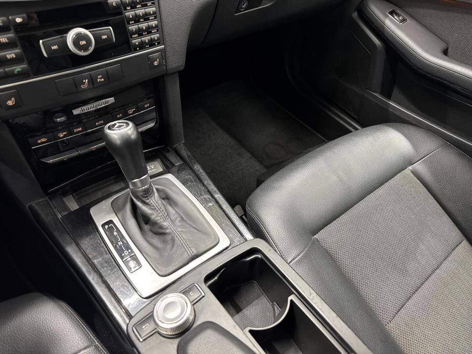 MERCEDES-BENZ E 2010