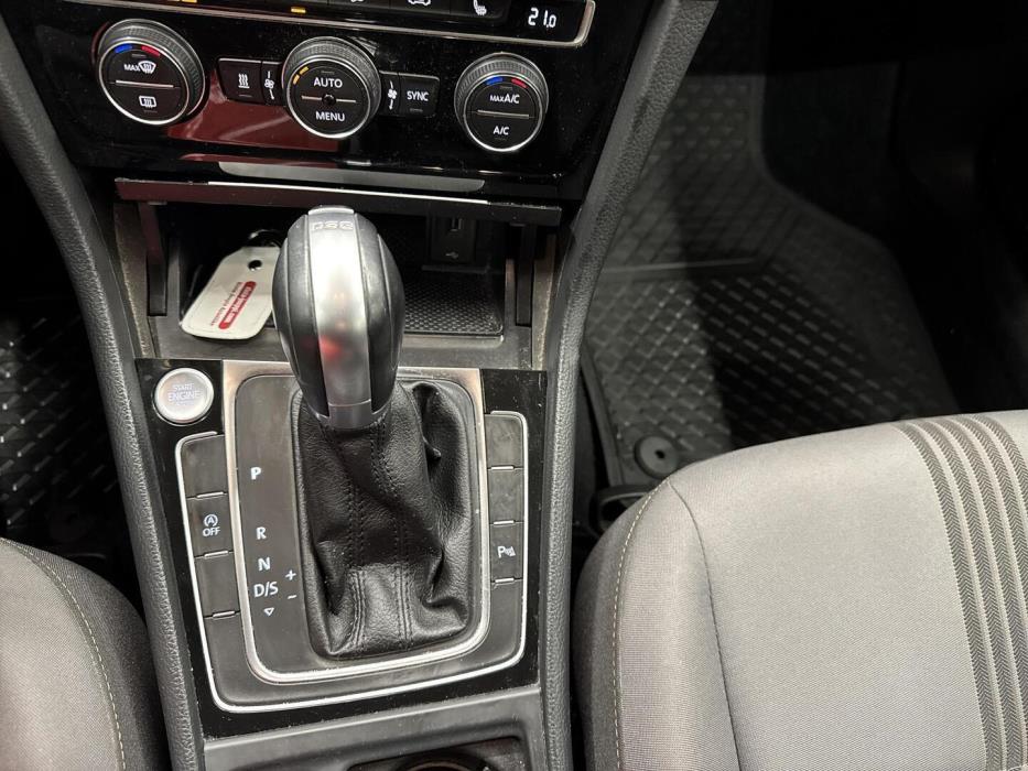 VOLKSWAGEN Golf 2017