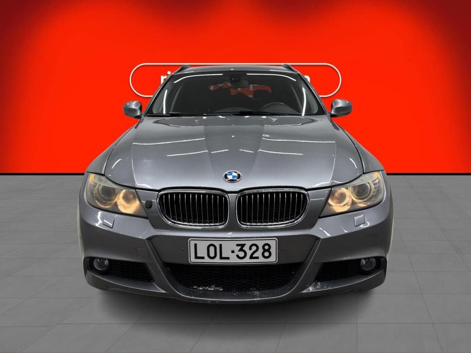 BMW 320 2011