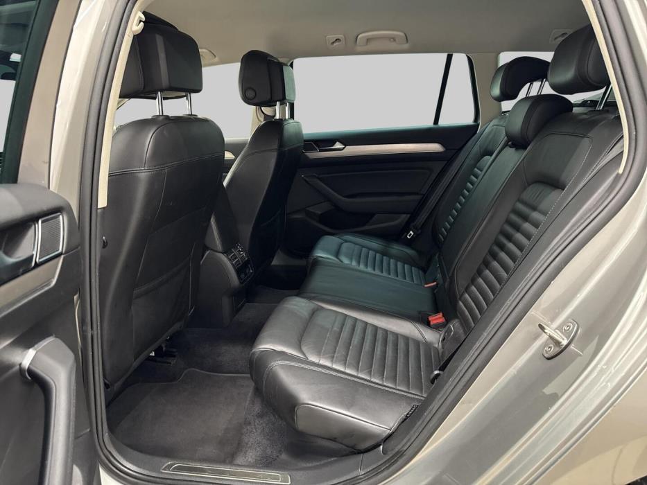 VOLKSWAGEN Passat 2016