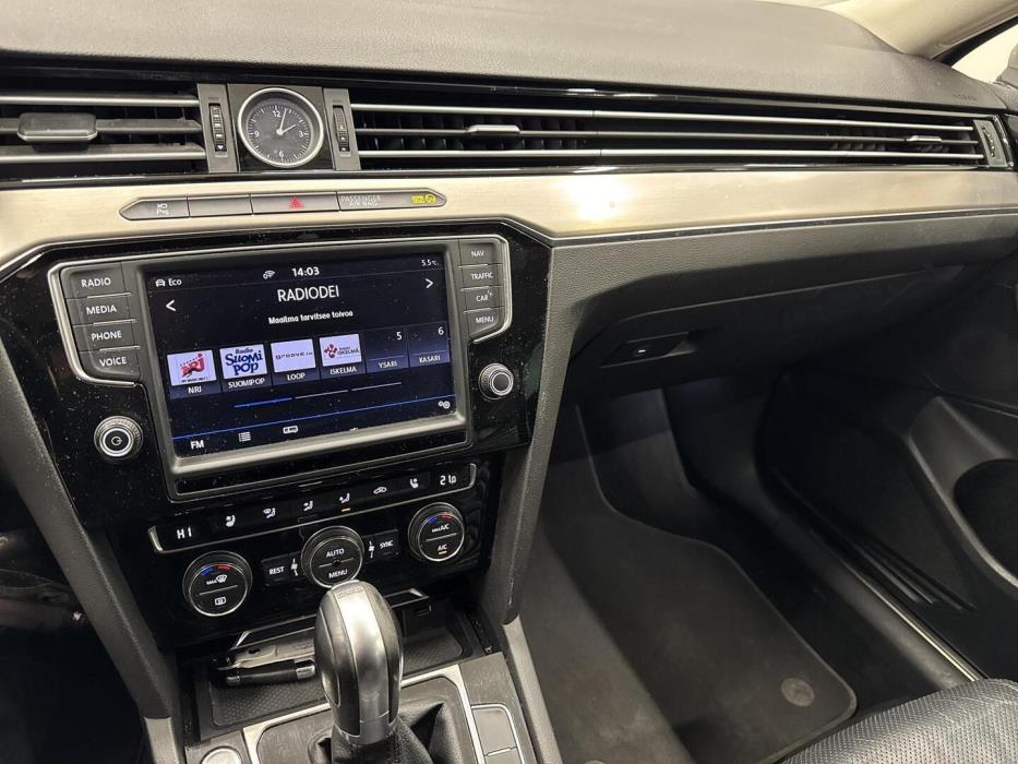 VOLKSWAGEN Passat 2016