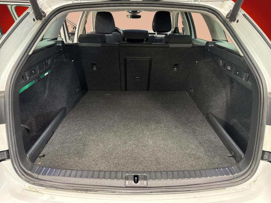 SKODA OCTAVIA 2021