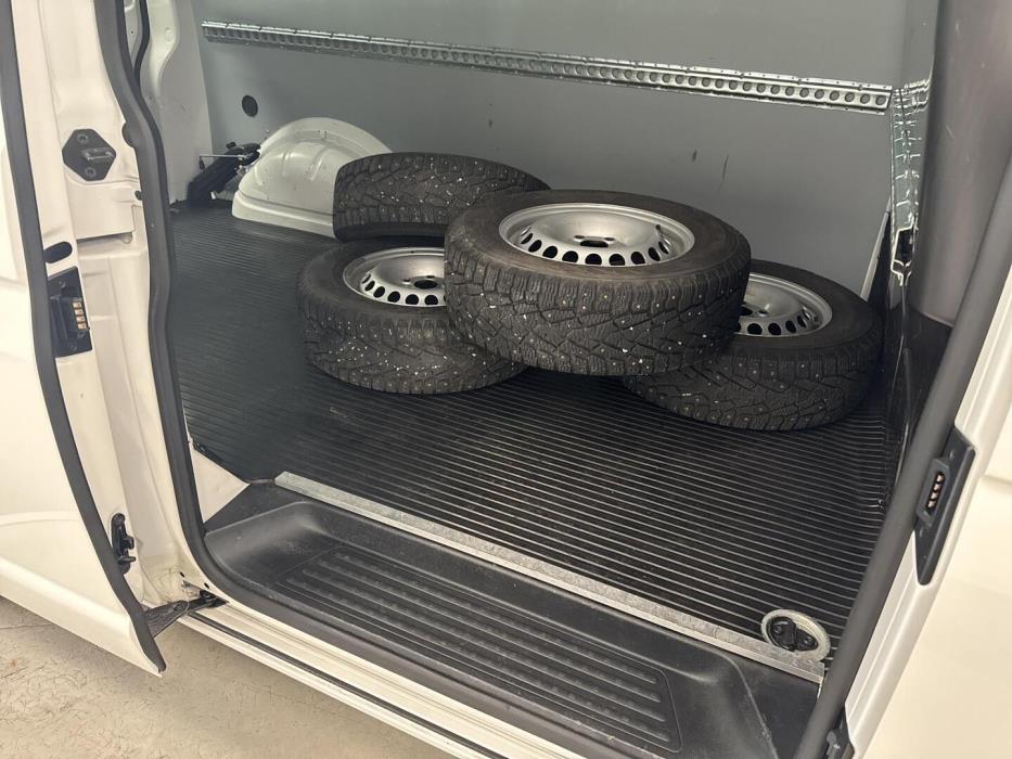 VOLKSWAGEN Transporter 2021