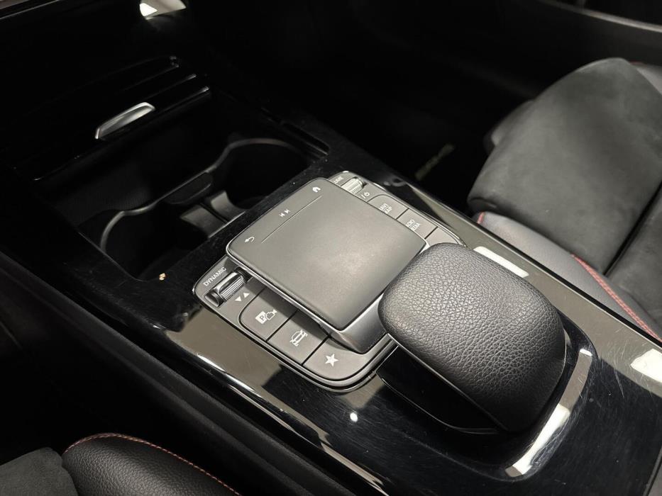 MERCEDES-BENZ CLA 2020