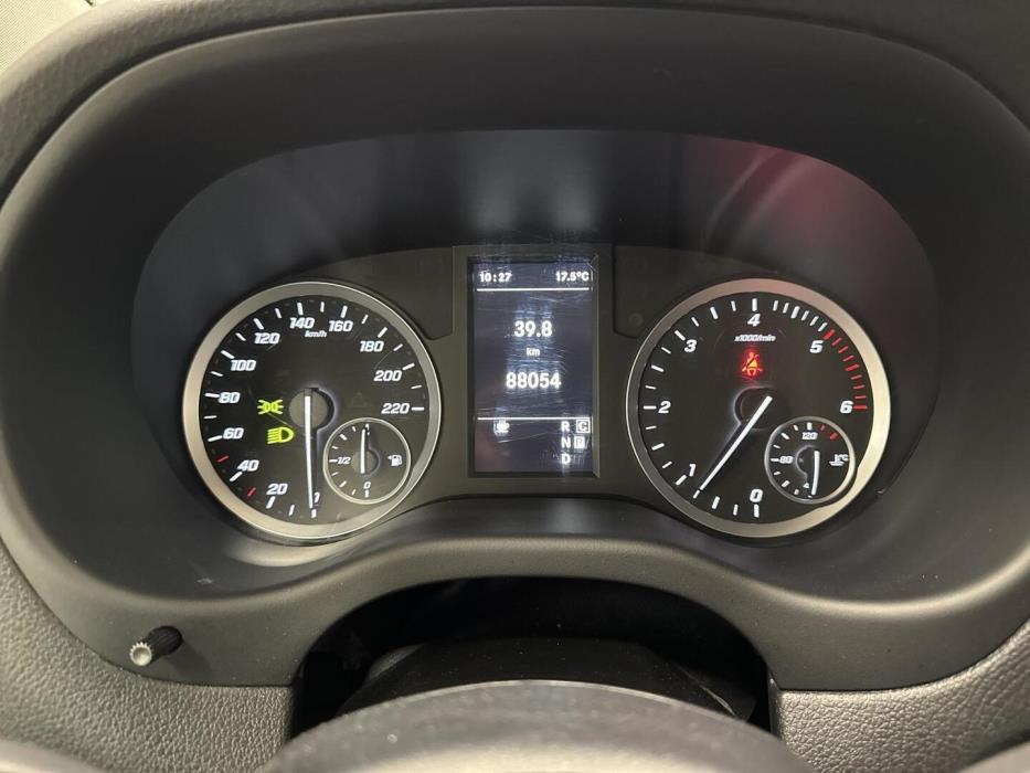 MERCEDES-BENZ VITO 2022